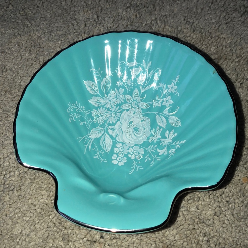Royal Winton Grimwades England Floral Shell Shaped Trinket Dish‎ Blue White